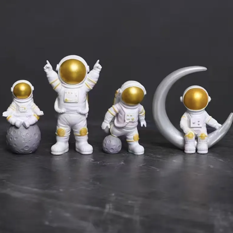 CasaFinesse™ Nordic Astronaut Figurines Set