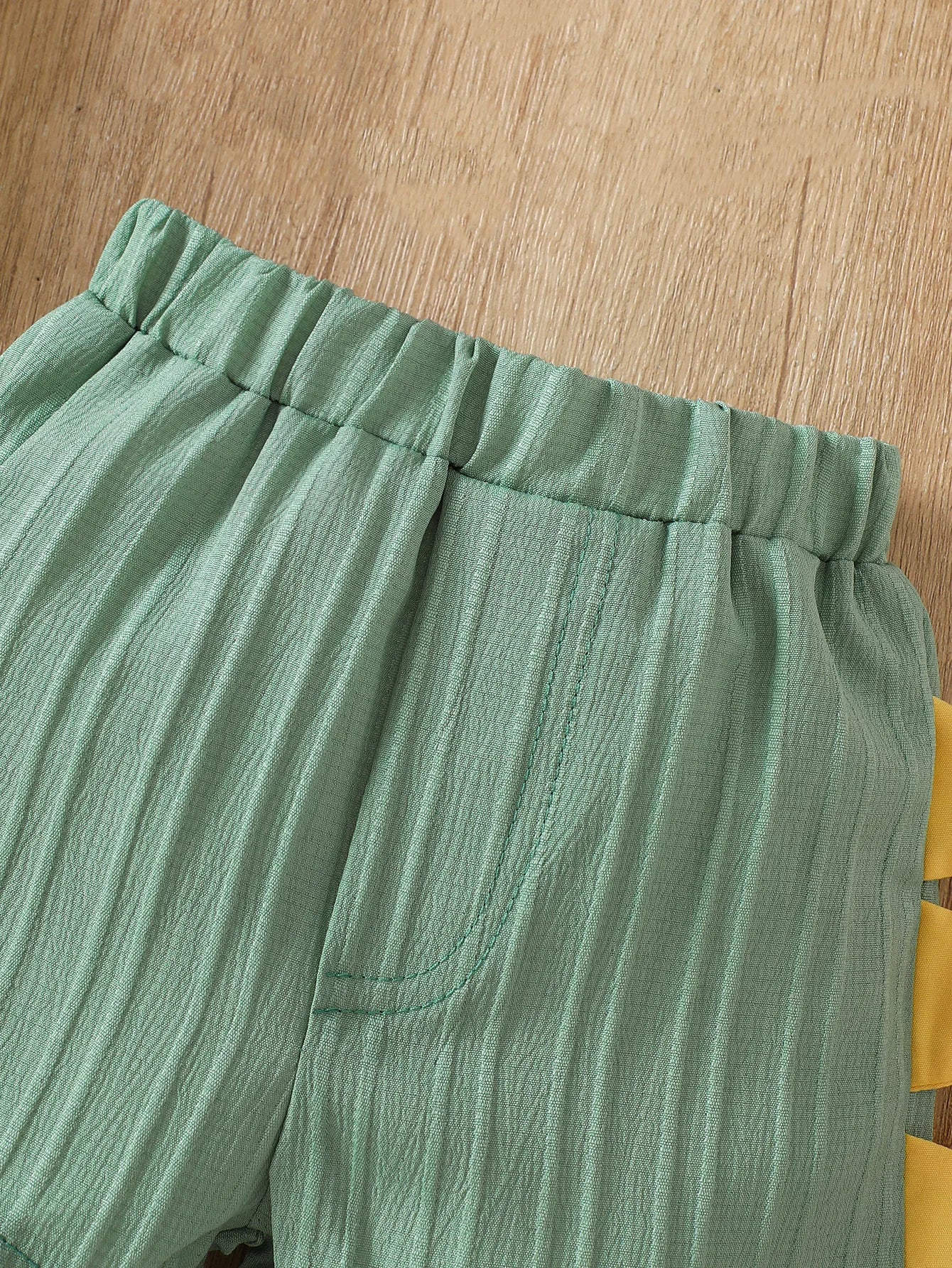 Styling option for baby boys dinosaur summer outfit & sun hat