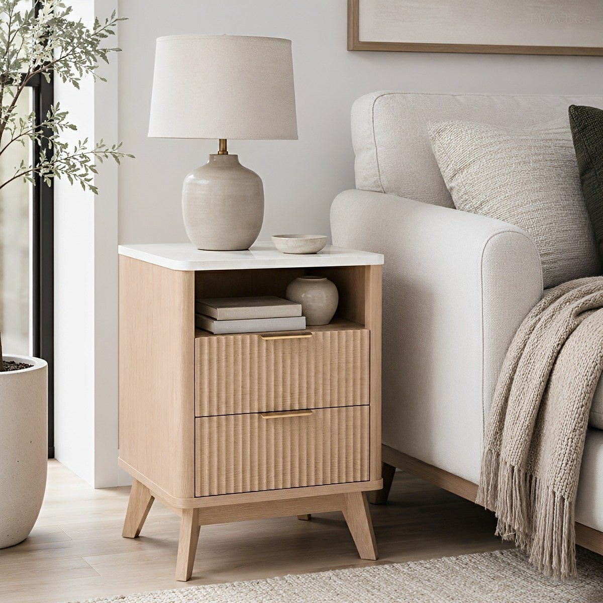 2-Drawer Bedside Cabinet Carved Nightstand with Charging Station
