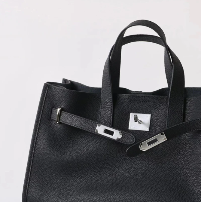 Soft & Structured Women’s Crossbody Bag - Top-Handle Silhouette, Pebbled Cowhide Leather, For Everyday Urban Use