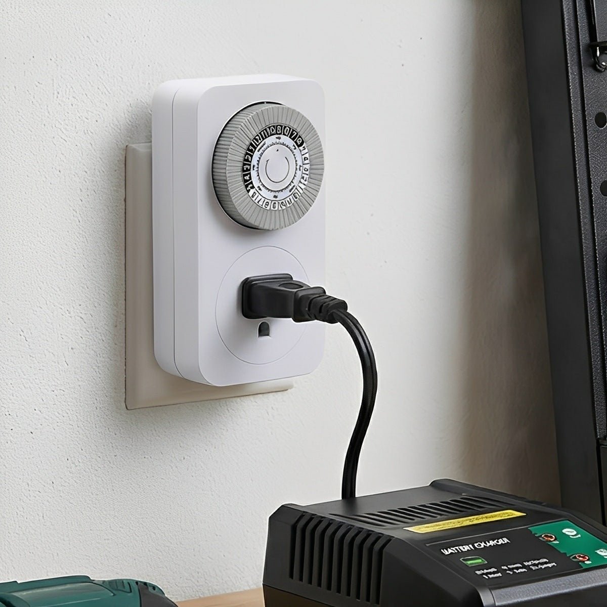 24-H 15A Plug-In Mechanical Outlet Timer Light Timer Switch