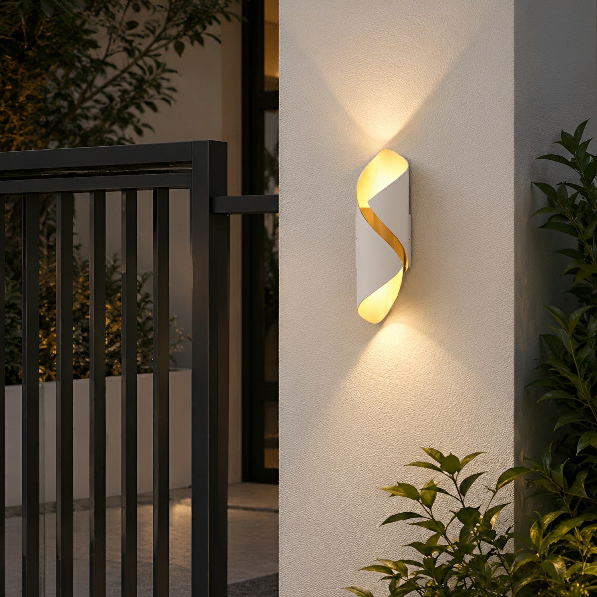 Modern Waterproof Outdoor LED Up and Down Light Wall Sconce