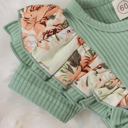 Close up look at the baby girls striped bowknot romper dress - view 10