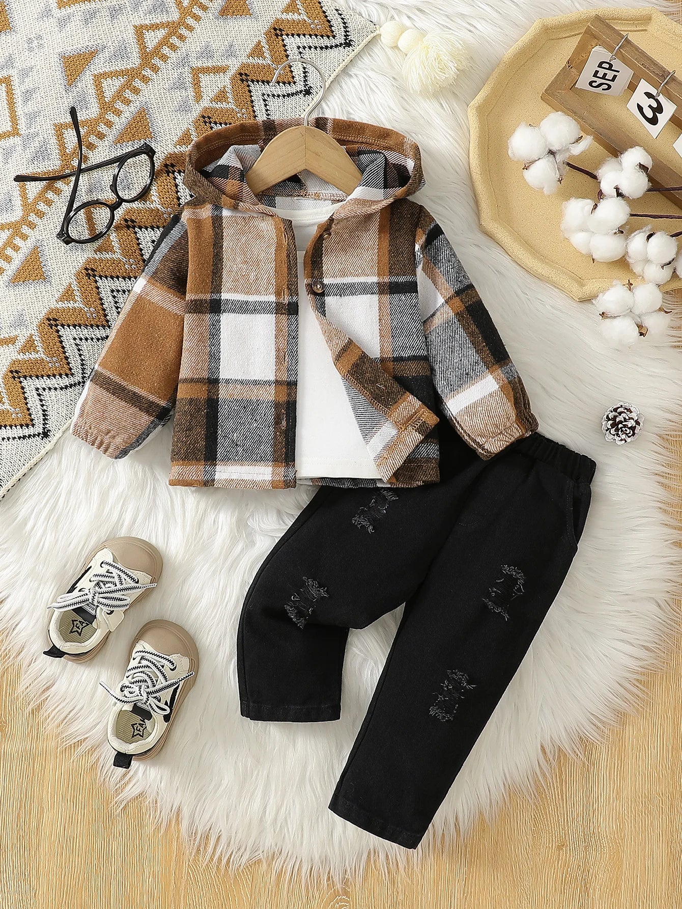 Baby boys striped hooded jacket and ripped pants two-piece set