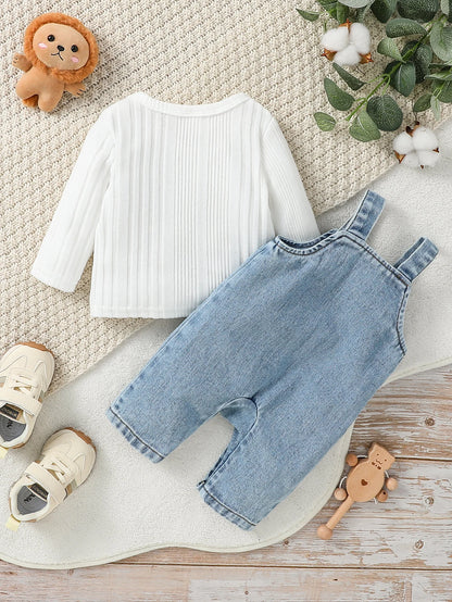 Letter print detail on baby long-sleeve top and jumper