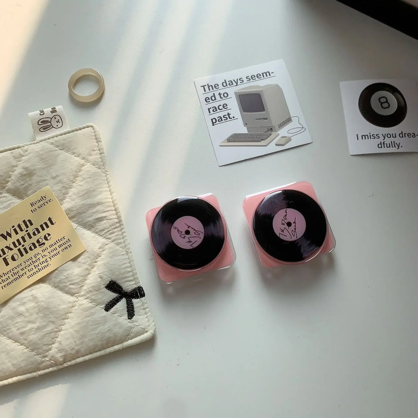 Adorable Rotatable Pink Vinyl Record Phone Holder Stand - Lazy Desktop Accessory for iPhone & Android