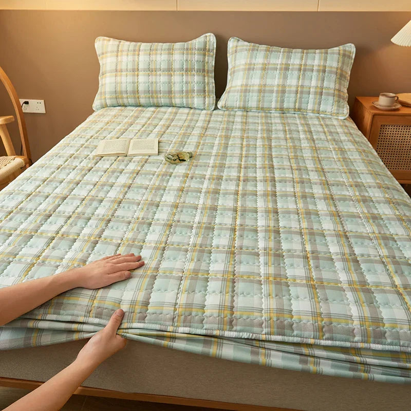 Mattress Protector Quilted Plaid Cover Breathable Antibacterial Bedding Fall 2025 Fresh Sleep