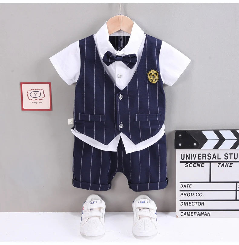 Close inspection of the boys short sleeve shirt and shorts set - view 18