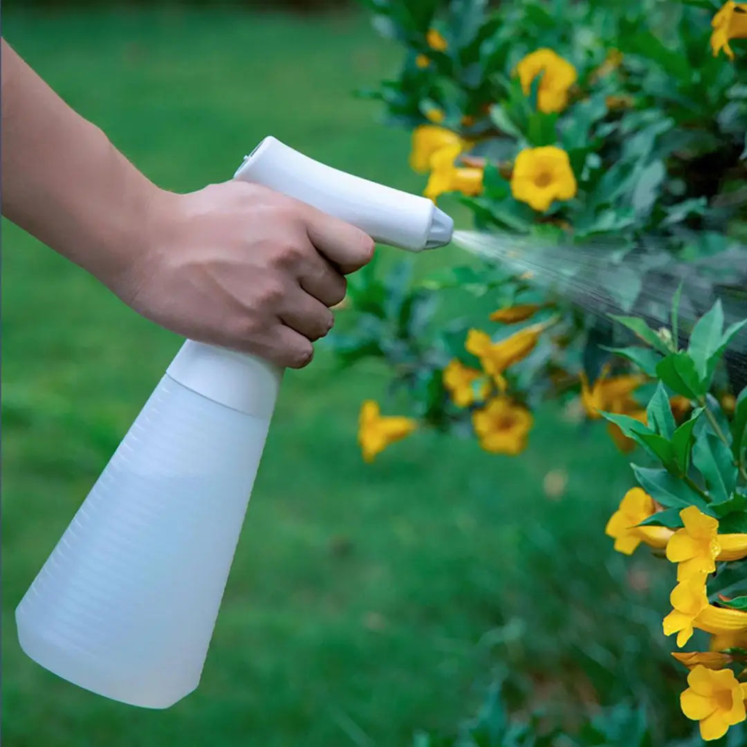 Electric Watering Can USB C Rechargeable Cordless Sprayer Garden Tool Fall 2025 Precise Targeted Watering