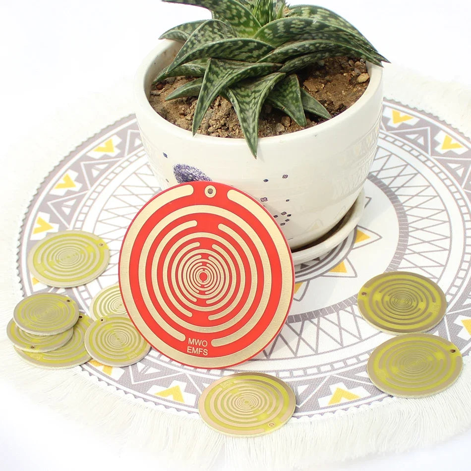 Double-Sided Polarizing Disk for Electromagnetic Radiation Protection and Pain Relief, Portable Non-Toxic Design