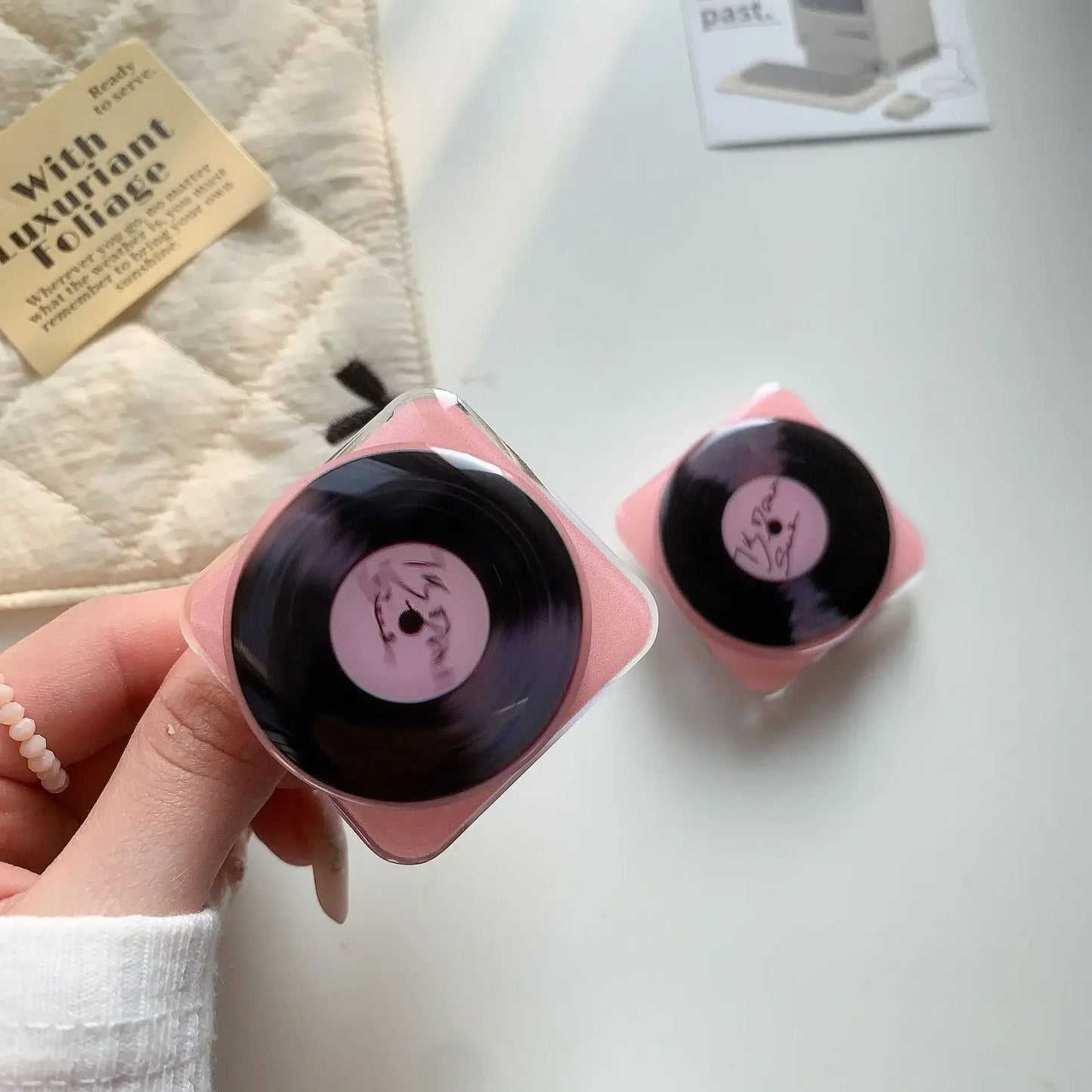 Adorable Rotatable Pink Vinyl Record Phone Holder Stand - Lazy Desktop Accessory for iPhone & Android