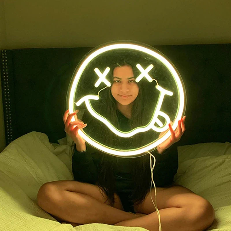 LED Neon Sign 35cm USB Powered Smile Face Wall Hanging Night Light Bedroom Decor Fall 2025 Gift