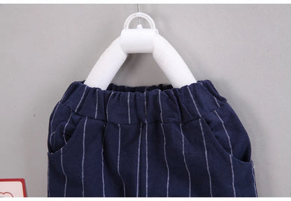 Feature focus detail of the boys short sleeve shirt and shorts set - view 22