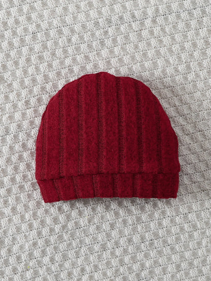 Different colour variation or layout view of the baby red bear badge winter onesie and hat set