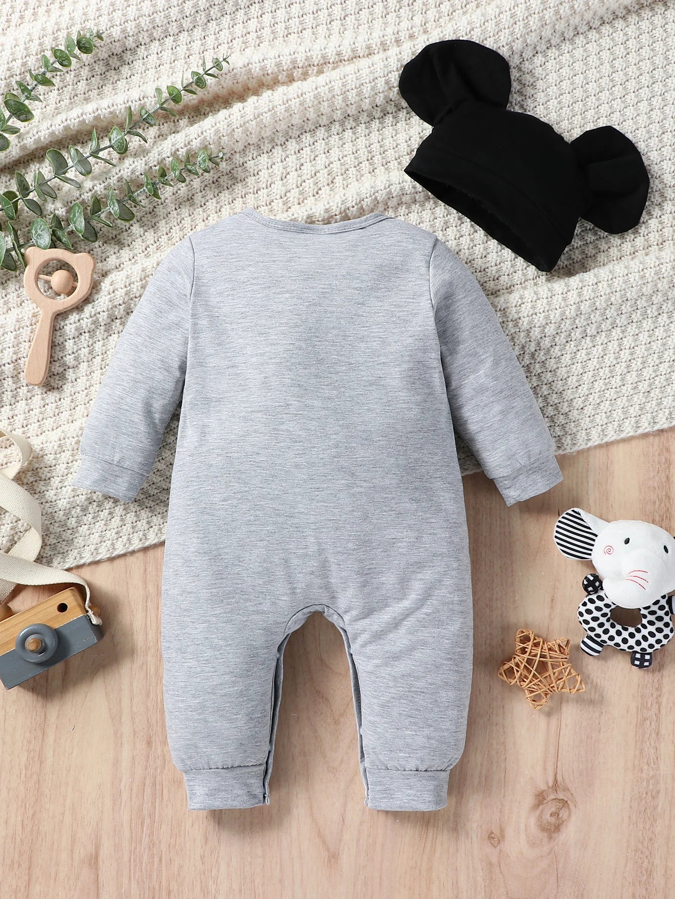 Hello text detail on baby boys autumn long-sleeve jumpsuit
