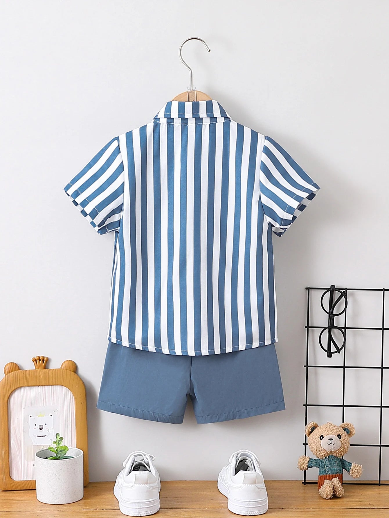 Feature focus detail of the boys blue and white striped shirt set - view 2