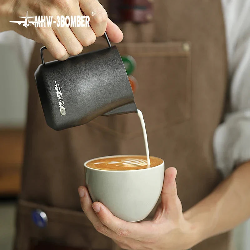 Milk Frothing Pitcher Set 350ml 450ml Stainless Steel Barista Steaming Pitchers Fall 2025 Creamy Microfoam