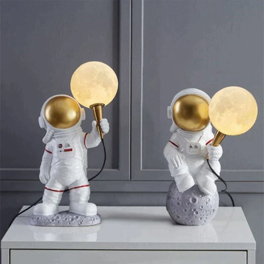 CasaFinesse™ Astronaut Moon Lamp