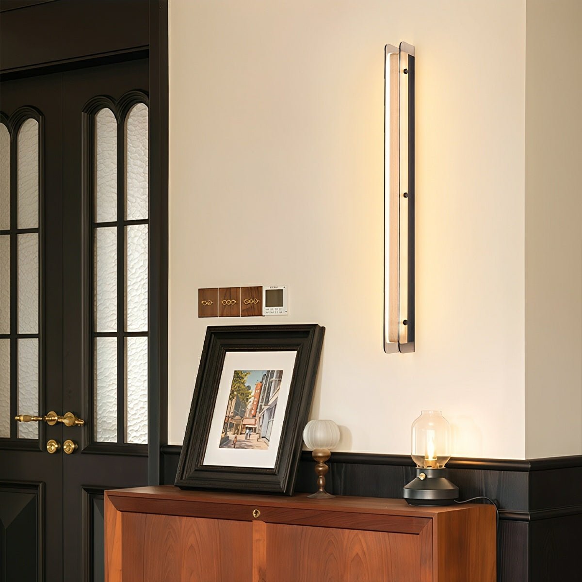 Modern Minimalist Slim Vertical LED Linear Wall Sconce