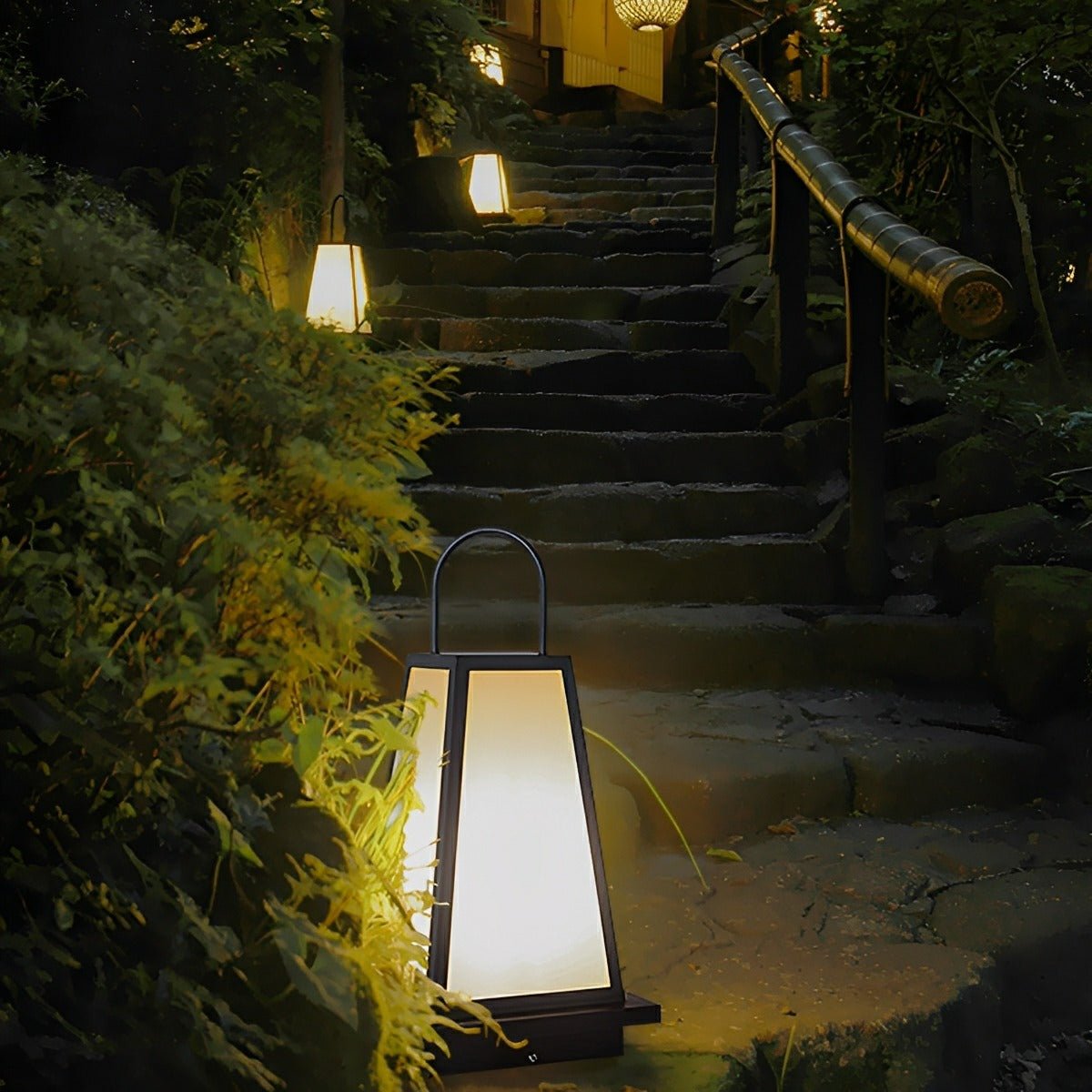 Modern Waterproof LED Outdoor Floor Lamp Lantern