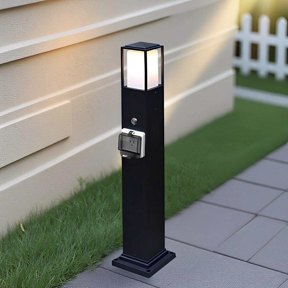 Modern Waterproof Outdoor LED Landscape Path Lights with Power Outlet