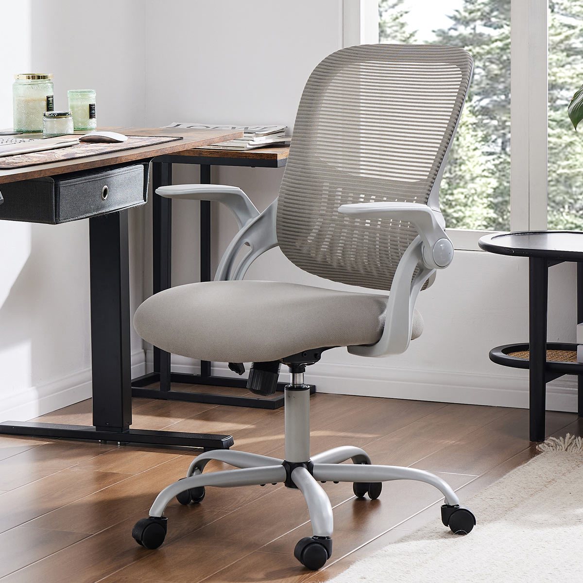 Tall 360 ° Rotatable Modern Ergonomic Office Chair with Armrest - Flare Shack