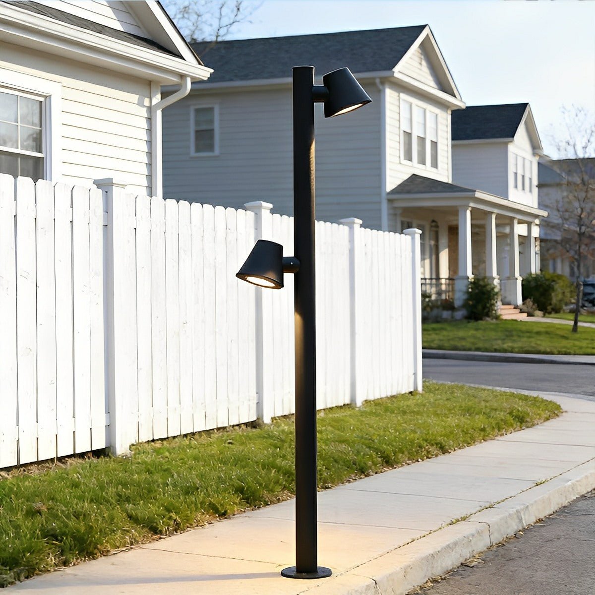 Waterproof Flash Black Modern Column Outdoor Street Pole Lights