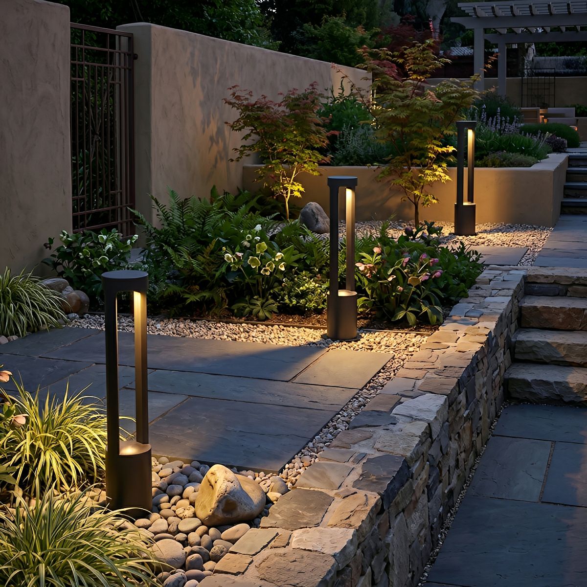 Waterproof Hollow Cylindrical Shaped LED Lamp Post Lights